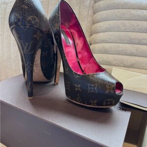 Elegant Black Peep-Toe Heels